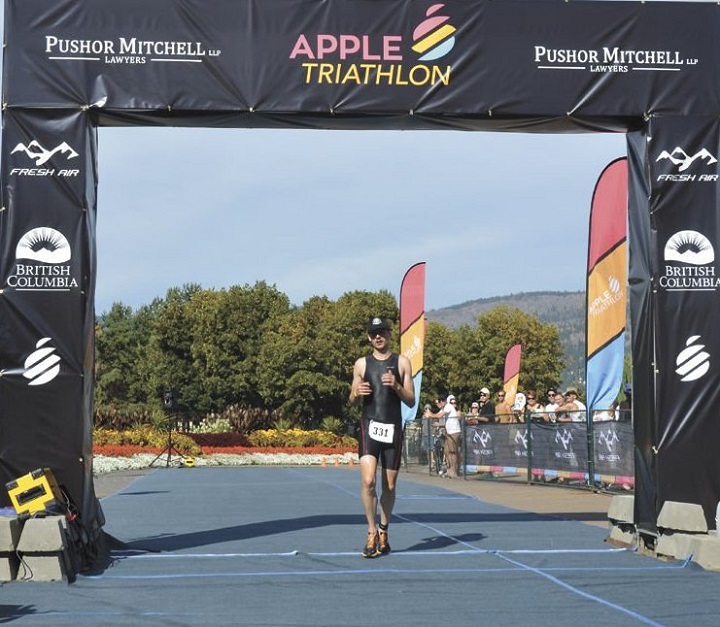Organizers for this weekend’s Apple Triathlon in Kelowna, B.C., say the event could be cancelled due to poor air quality levels. 