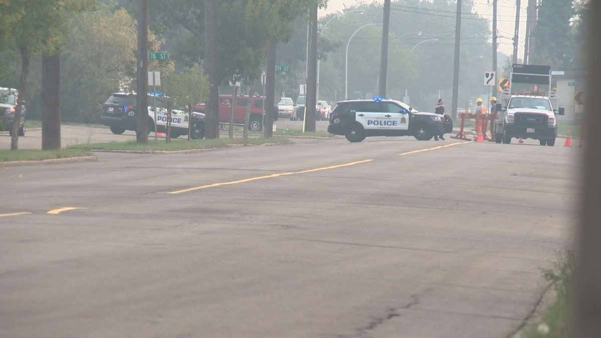 3 people in custody after north Edmonton standoff lasted over 5 hours