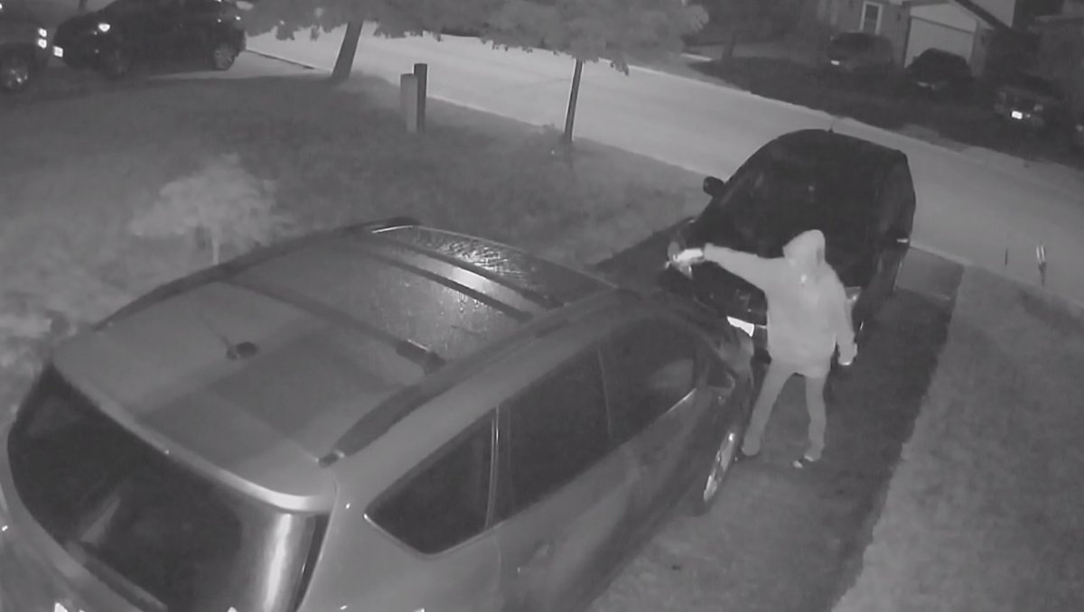 Barrie police are seeking the public's assistance in identifying a suspect accused of vandalizing two cars in the city's south end.