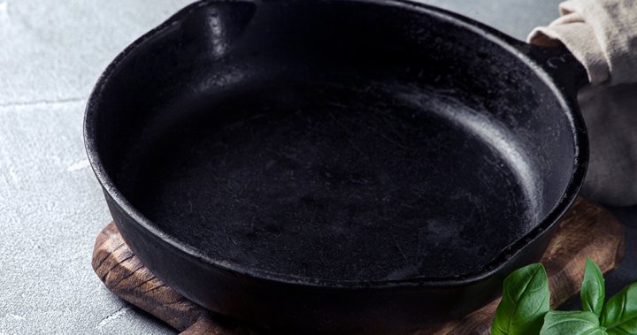 Warning Signs It's Time to Throw Out Your Cooking Pan