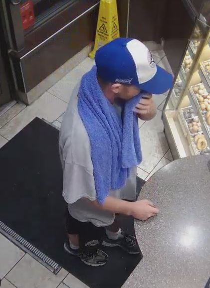 Hamilton police searching for Tim Hortons robbery suspects - image