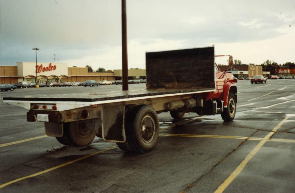 Photo of a flatbed truck that resembles the suspect vehicle.