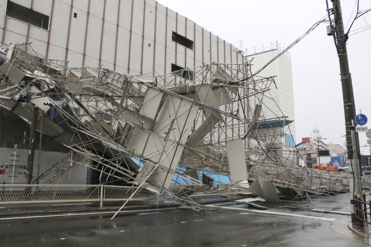 Typhoon Jebi Japan hit by strongest storm in 25 years, leaves trail of