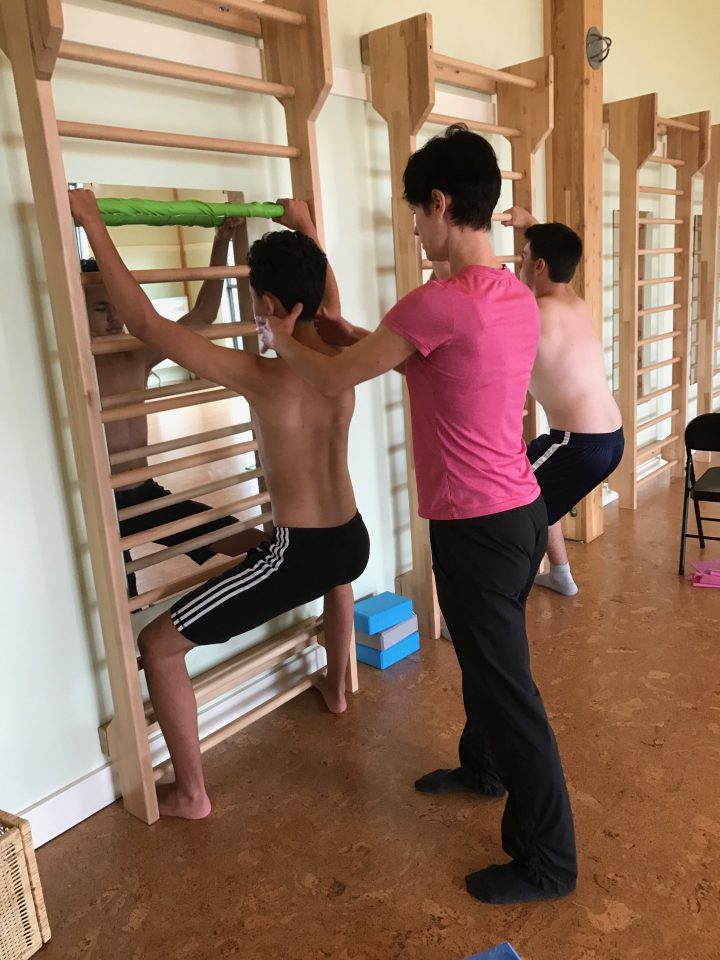 Saskatchewan family pushes for the province to modernize its back braces - image