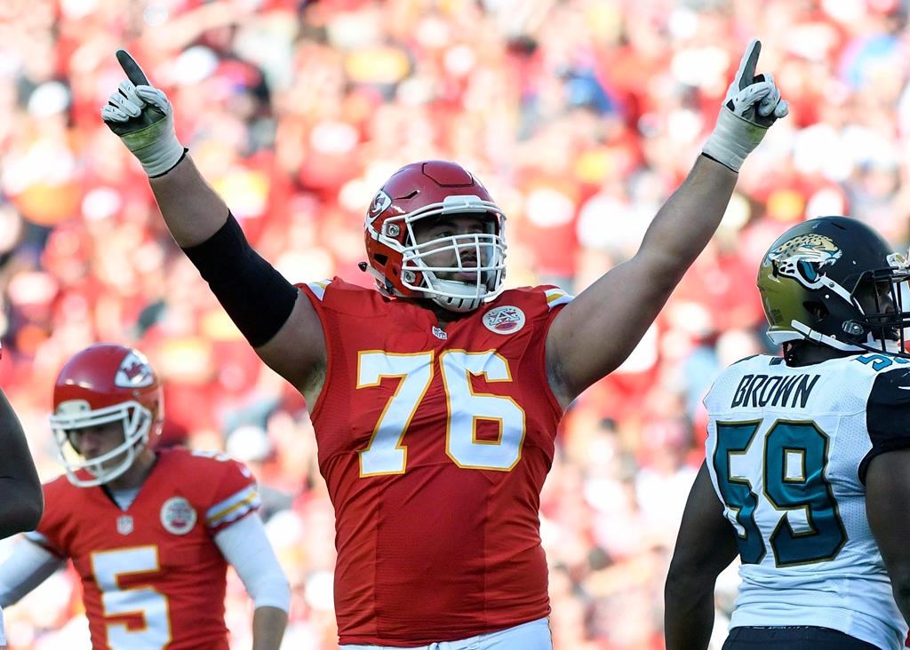 Kansas City Chiefs offensive lineman Laurent Duvernay-Tardif is now working in a long-term care facility in Quebec.
