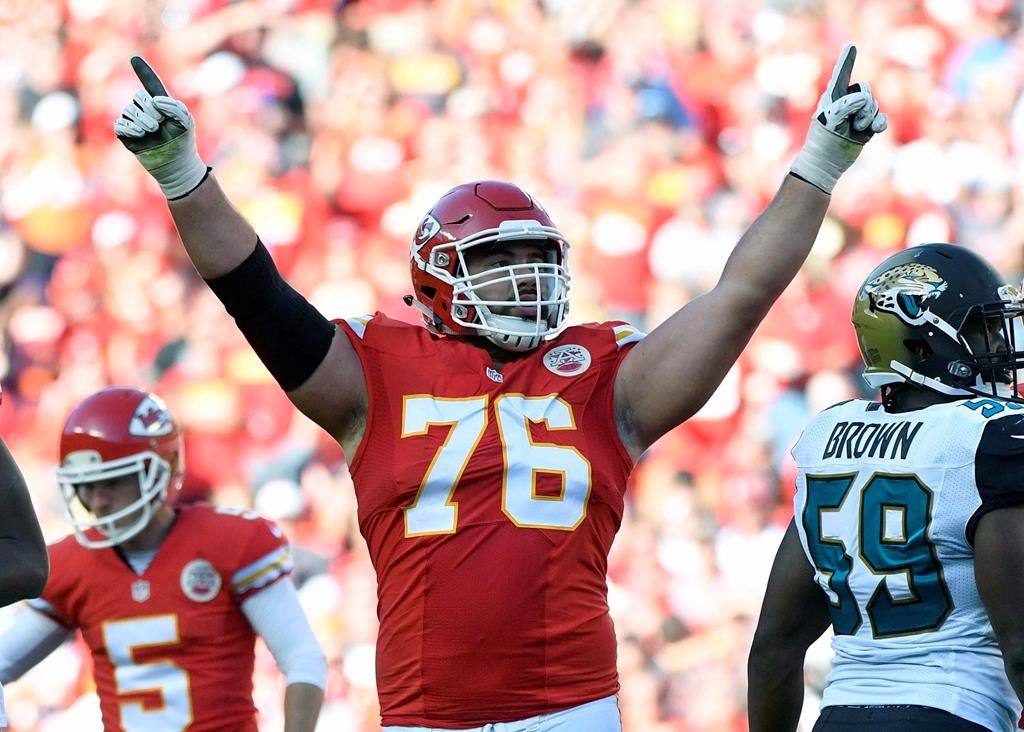Kansas City Chiefs offensive lineman Laurent Duvernay-Tardif (76) celebrates after a field goal by kicker Cairo Santos (5), during the second half of an NFL football game against the Jacksonville Jaguars in Kansas City, Mo., on November 6, 2016.