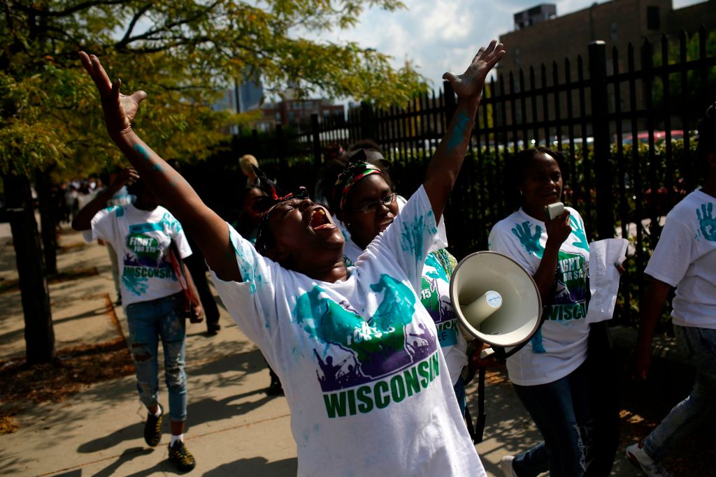 McDonalds employees and other fast food chain workers protest against sexual harassment in the workplace on September 18, 2018 in Chicago, Illinois. – McDonald’s workers in 10 US cities staged a one-day strike Tuesday inspired by the #MeToo movement, alleging the fast-food giant does not adequately address pervasive sexual harassment at its stores. (Photo by Joshua Lott / AFP) (Photo credit should read