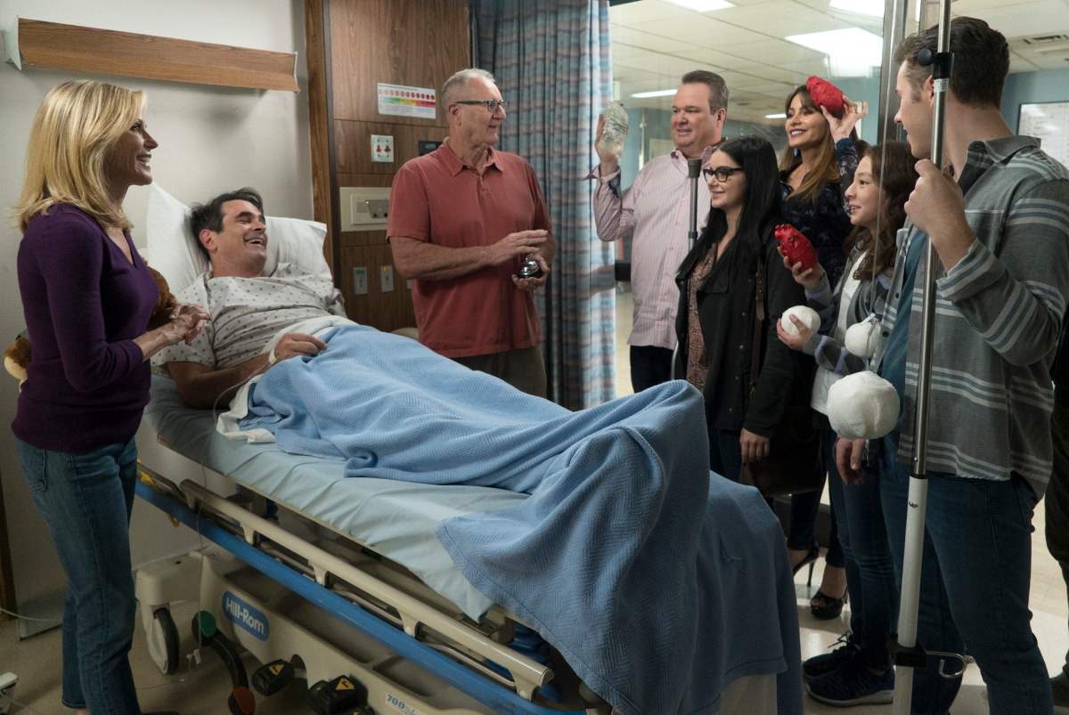 'Modern Family' celebrates its milestone 200th episode! Gloria has to rush Phil to the hospital for an emergency surgery after he experiences some intense stomach pains and rallies the entire family to be by his side on 'Modern Family.' .