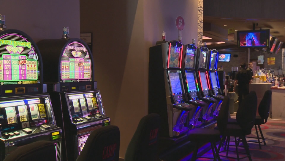 Nova Scotia to eliminate lifetime ban for gamblers in self-exclusion program - image