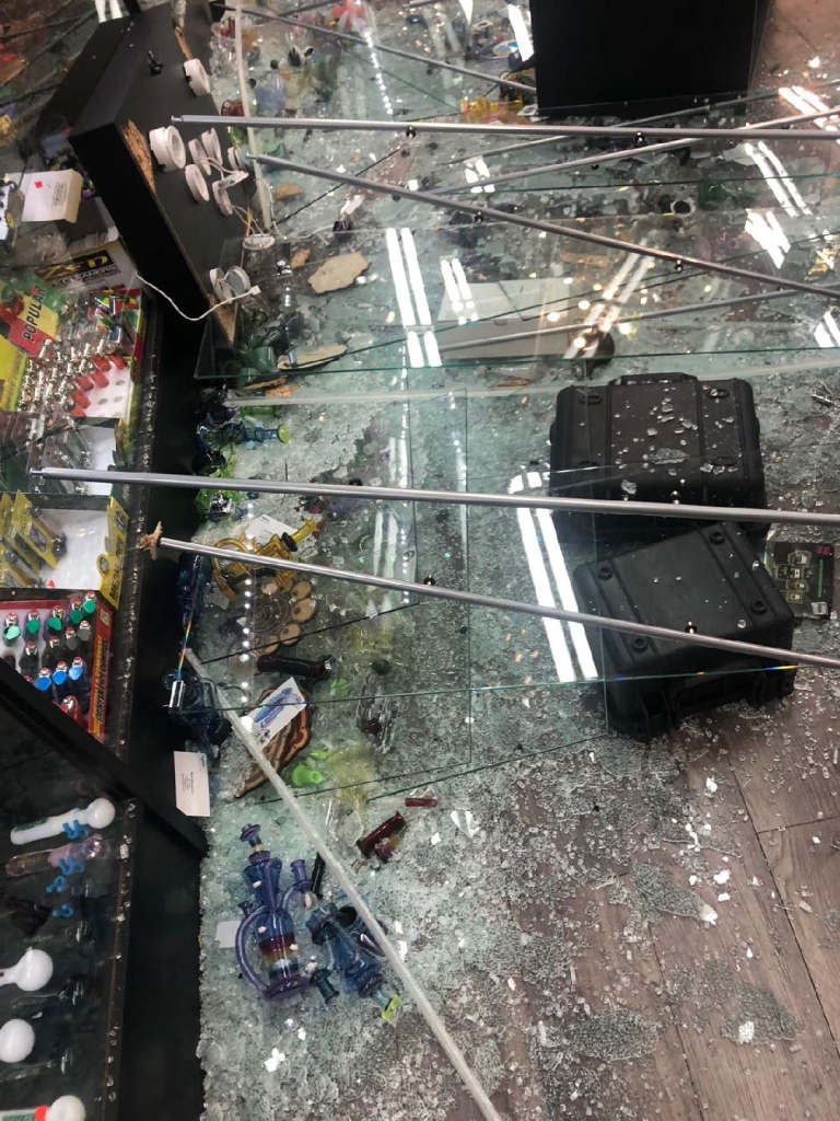 Whyte Avenue smoke shop vandalism caught on video ‘It was very scary