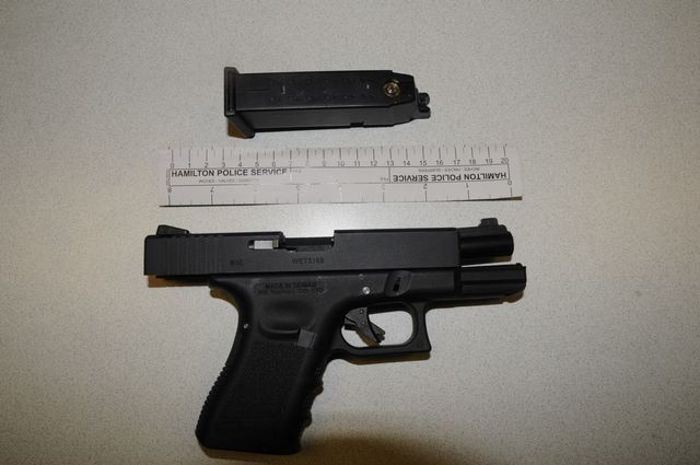Hamilton driver threatened by man with a gun: police.