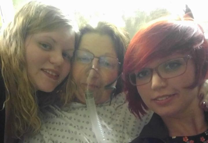 Katherine Schneider (right) will walk 100 kilometres over three days in honour of her mother Sharalee (centre) who passed away earlier this year.
