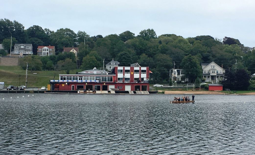 An algae bloom risk advisory has been lifted for Lake Banook and Lake Micmac.