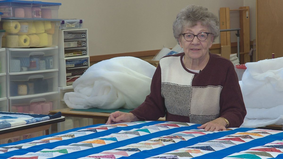 Knotty Grandmas Edmonton seniors quilt for a great cause Edmonton Globalnews.ca