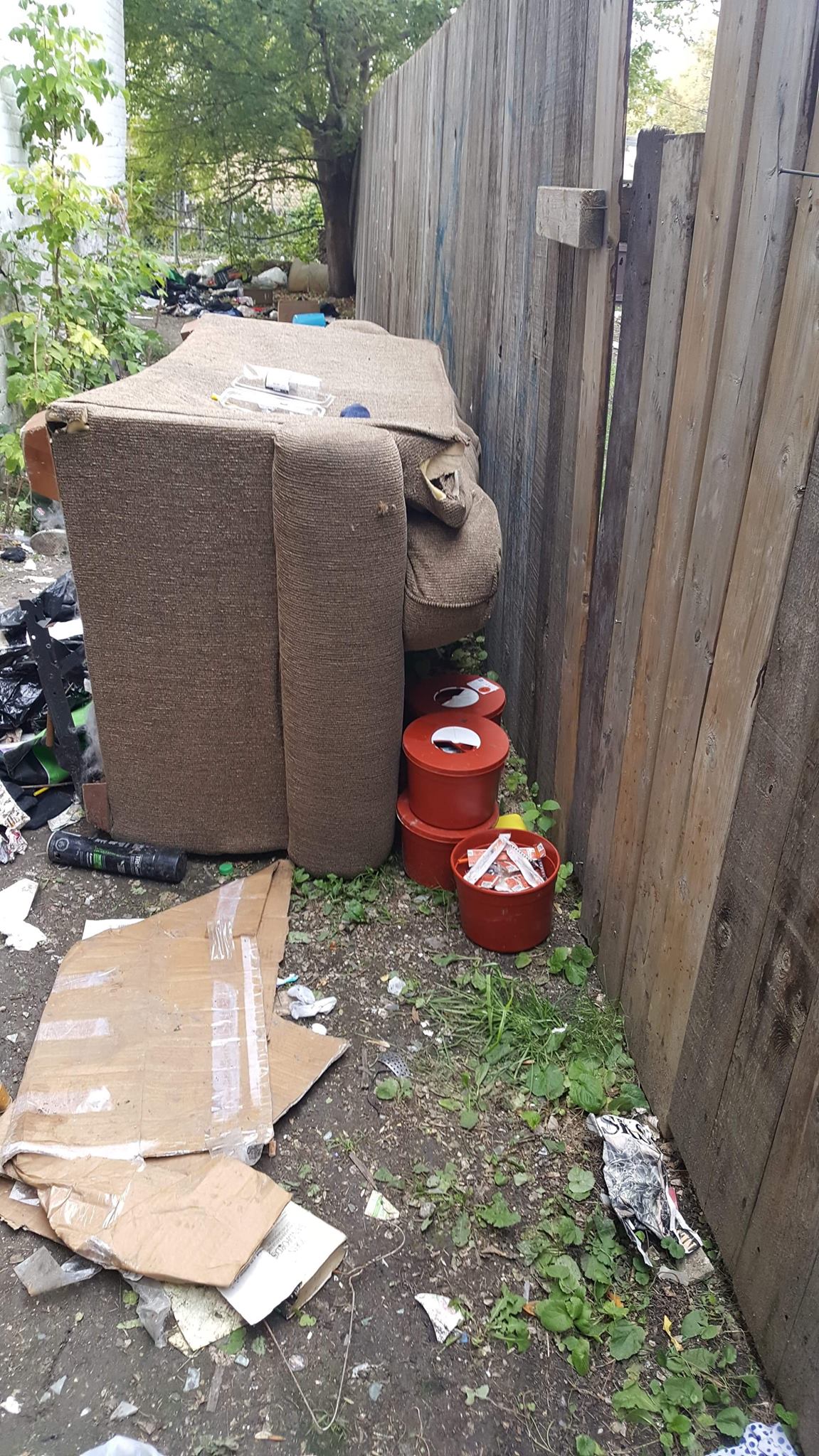 Bear Clan scoops up more than 1,100 used needles in single day - image