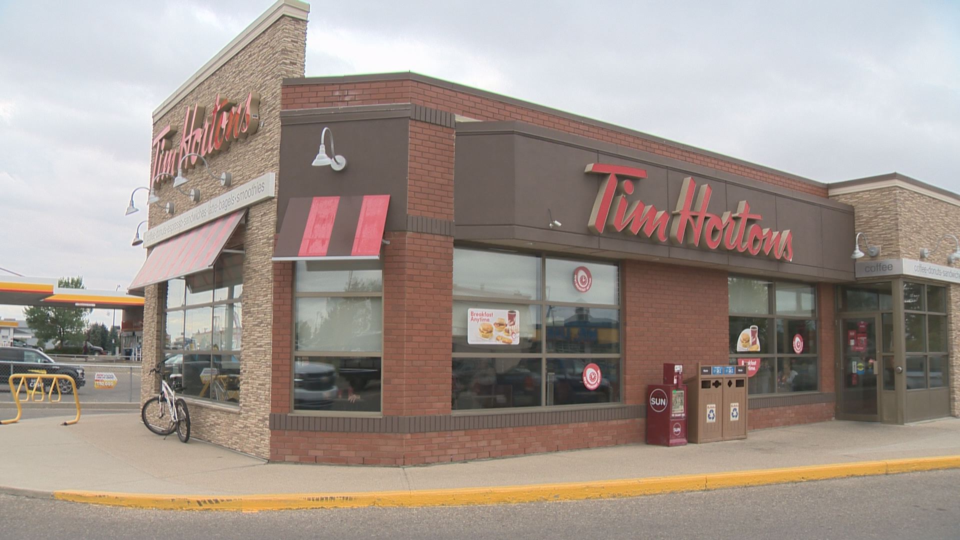 Tim Hortons seizes 4 Alberta locations amid franchise dispute