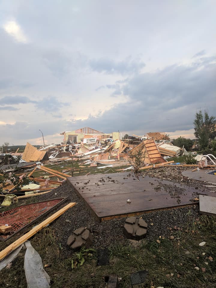 In photos: Ottawa-area tornado leaves broken power lines, levelled ...