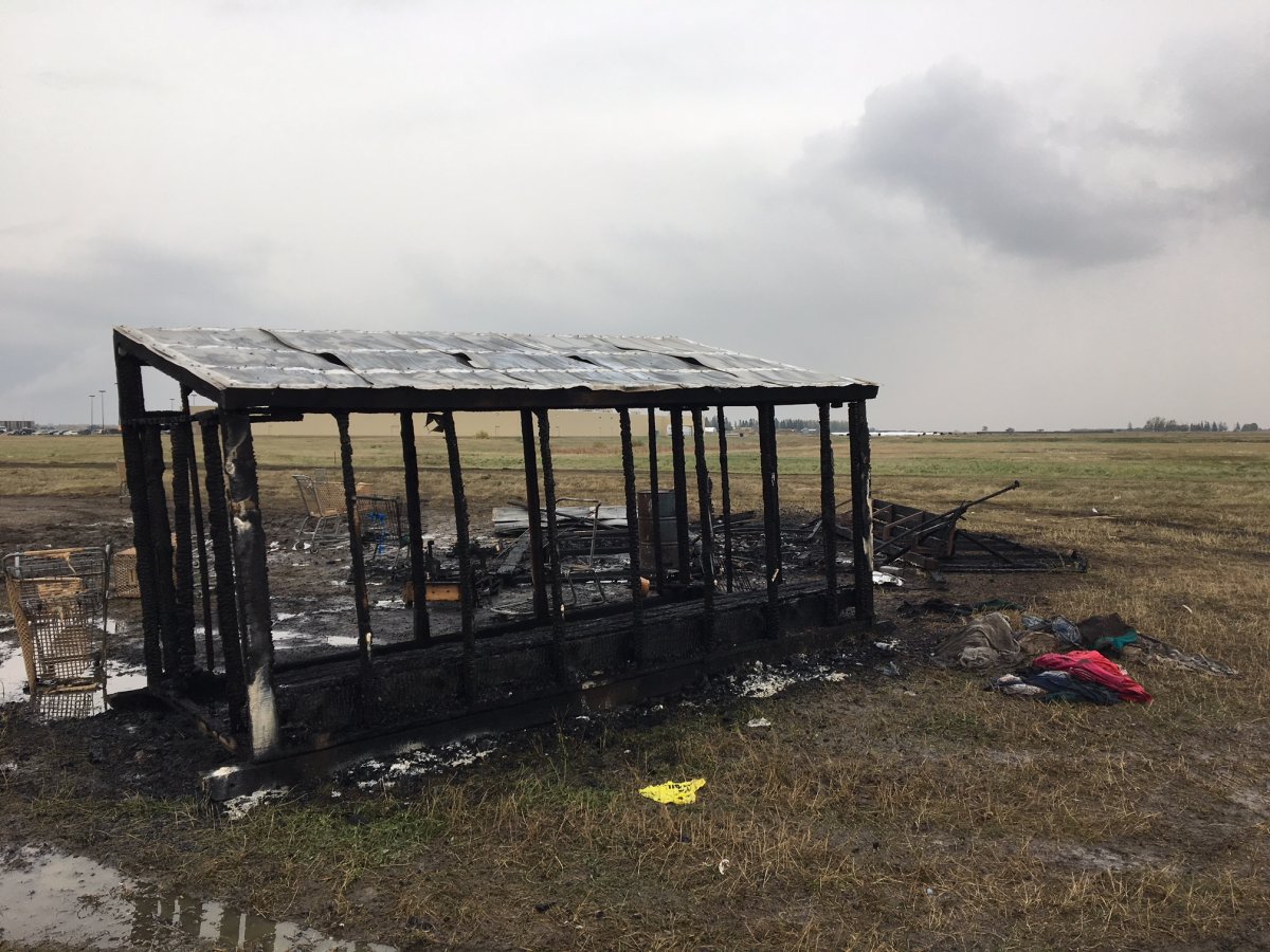Temporary homeless shelters burn to ground in Wetaskiwin Edmonton