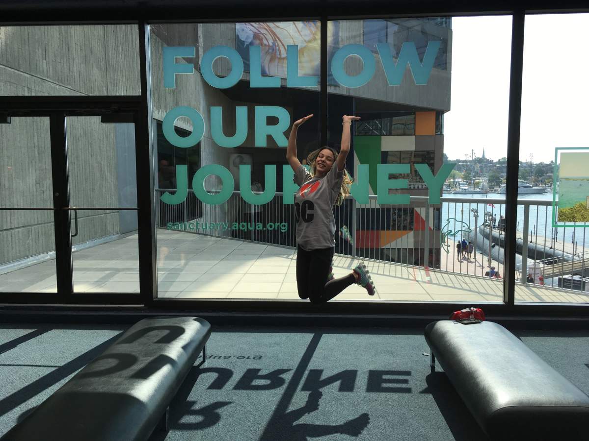 Deeanna Cowan at the National Aquarium during the International Burn Camp.