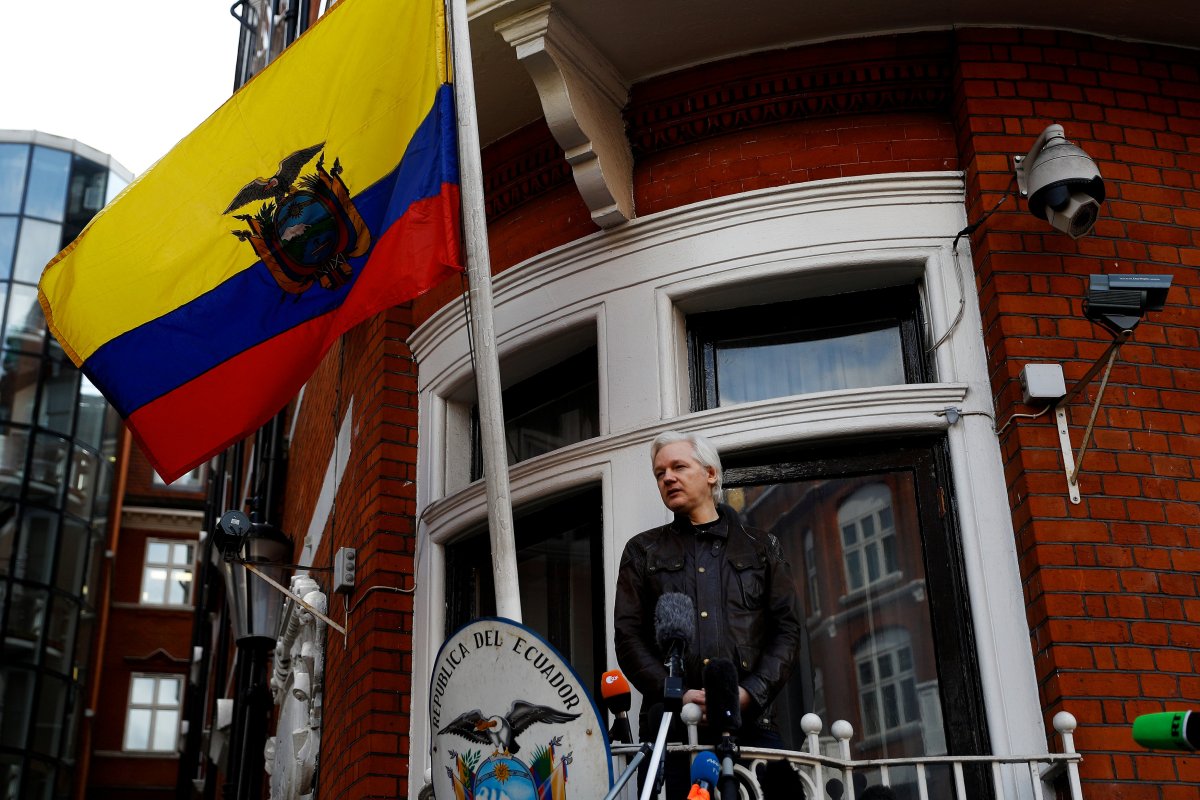 WikiLeaks founder Julian Assange is seen on the balcony of the Ecuadorian Embassy in London, Britain, May 19, 2017. 
