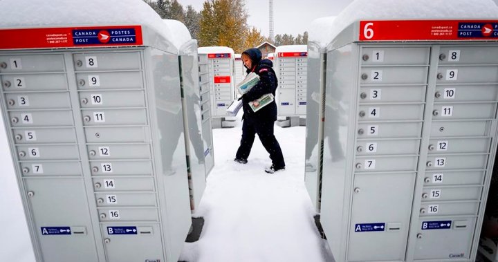 Canada Post to hire over 4,000 new workers to battle holiday demands