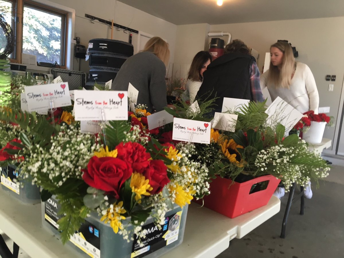 Edmonton nonprofit spreads ‘sunshine and happiness’ through flower