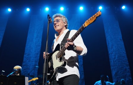 Roger Daltrey se produit lors du gala de célébration 2018 de la fondation We Are Family au Hammerstein Ballroom, le 27 avril 2018, à New York.