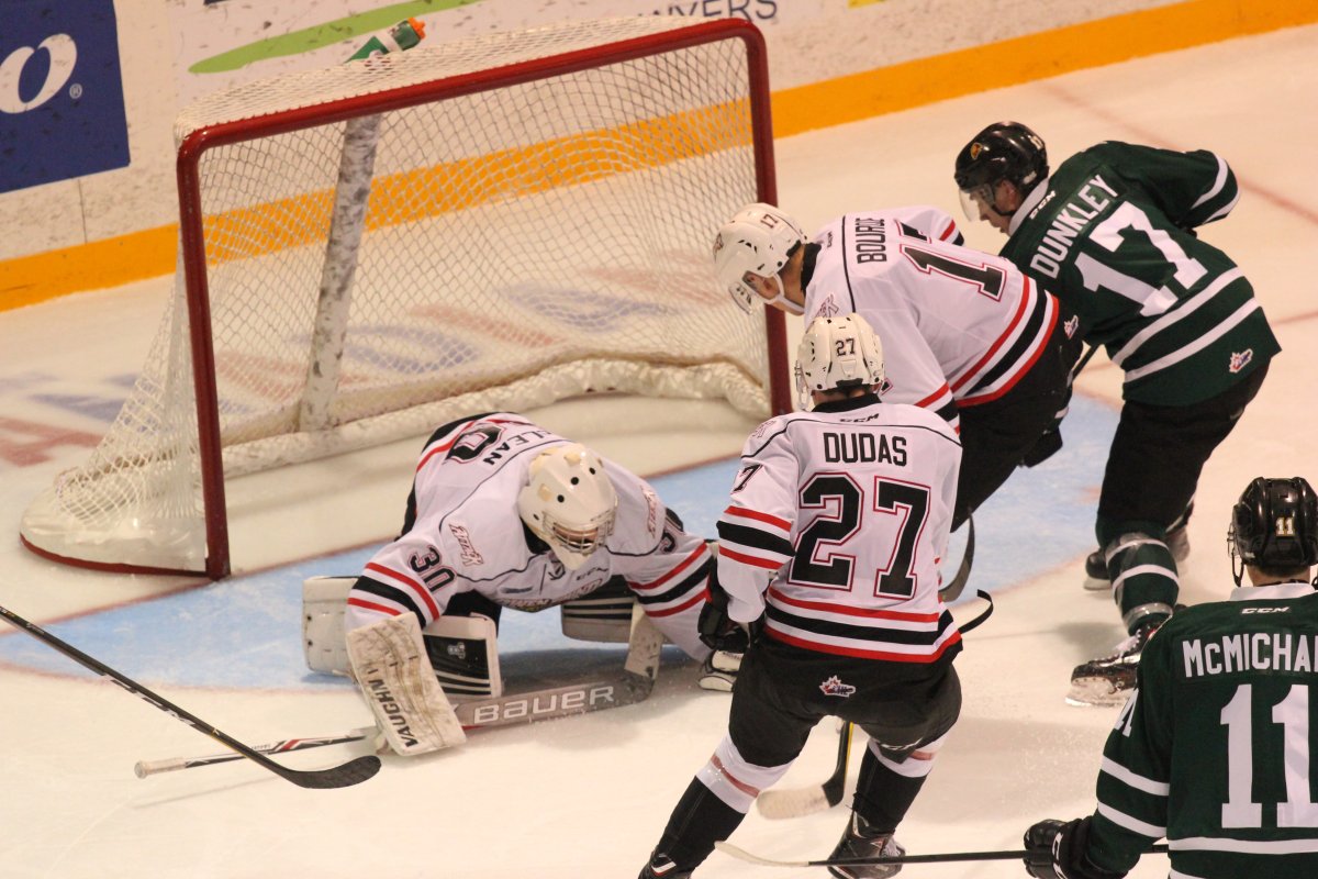 Owen Sound Attack hangs on to defeat the London Knights 4-3 Saturday - image