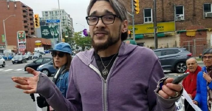 Toronto man arrested, charged after allegedly kicking anti-abortion ...