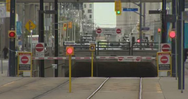 Drop-down barriers finally installed at Queen’s Quay streetcar tunnel