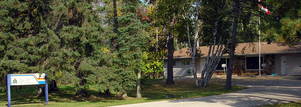 Един човек загина а друг е ранен след като полуремарке