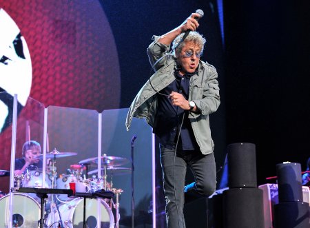 Roger Daltrey degli Who si esibisce durante il terzo giorno dell'Outside Lands Music Arts Festival al Golden Gate Park il 13 agosto 2017, a San Francisco, dove si è tenuto un concerto di musica e teatro. 13, 2017, a San Francisco, Calif.