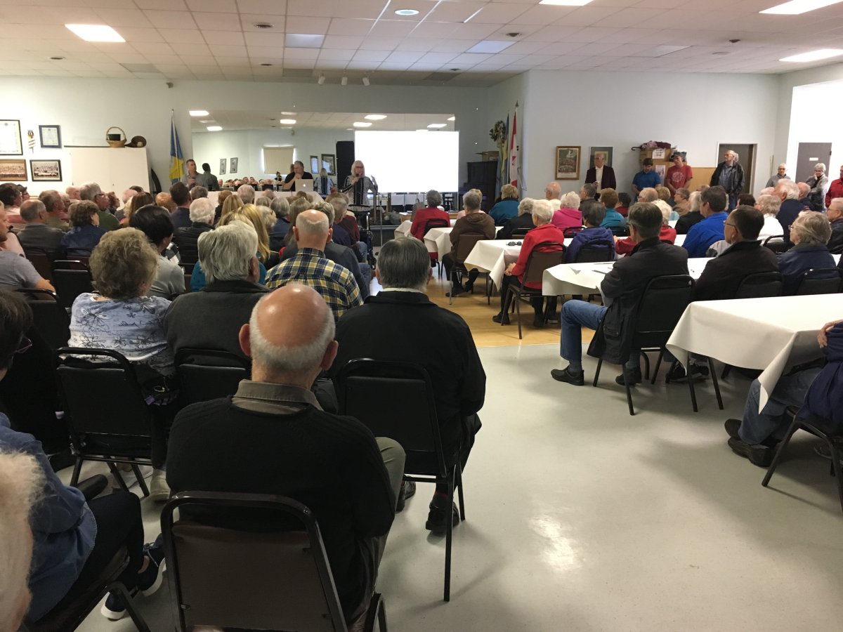 A large crowd filled a church hall on Saturday to voice their opinions on a proposal to build a 52 unit supportive housing project in the midtown area of Kelowna. 