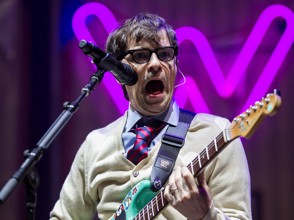 MOUNTAIN VIEW, CA - AUGUST 07:  Vocalist Rivers Cuomo of Weezer performs at Shoreline Amphitheatre on August 7, 2018 in Mountain View, California.  (Photo by Miikka Skaffari/Getty Images).