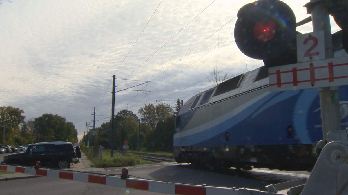 The Roxboro-Pierrefonds station now has only two crossings between platforms.