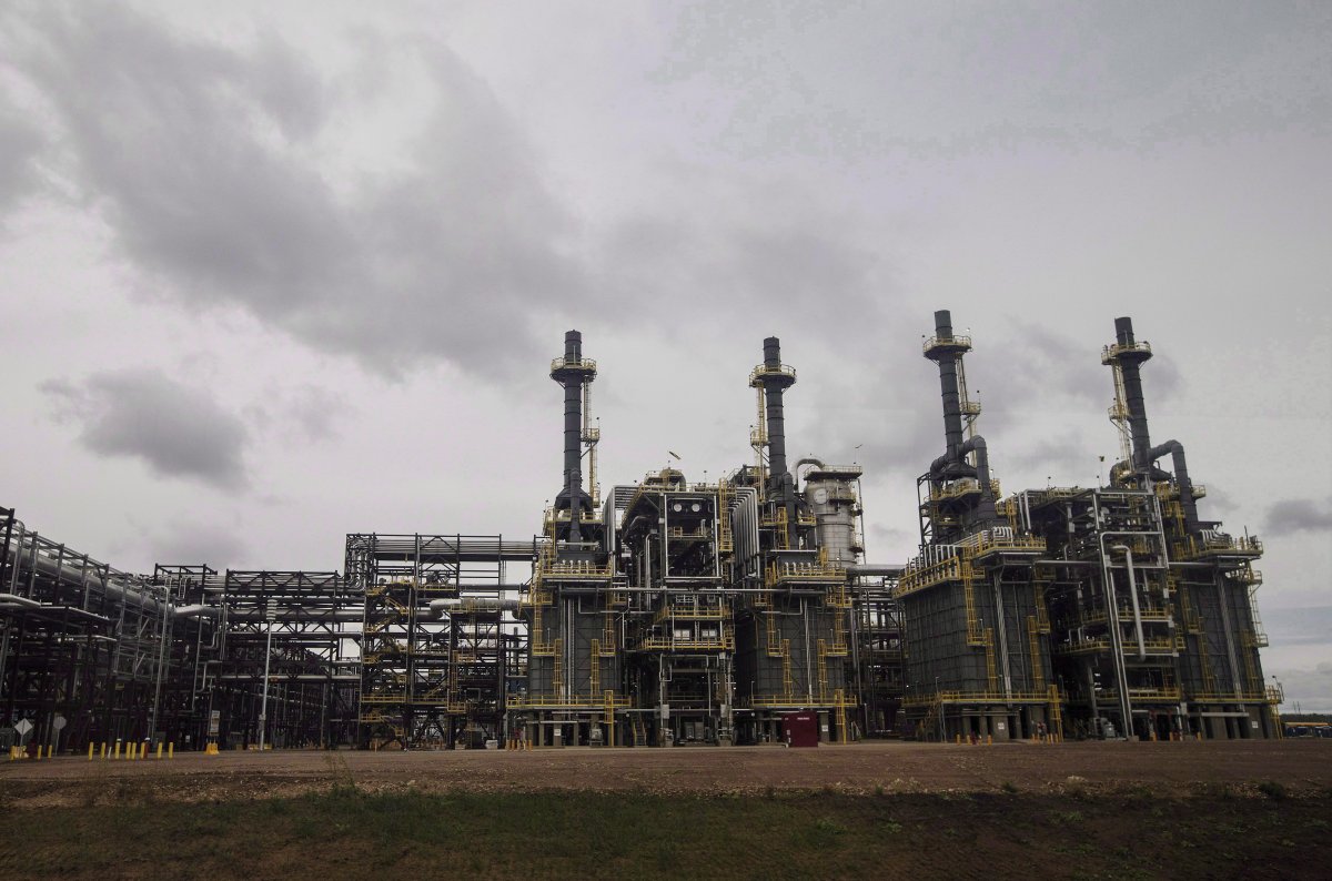 A processing unit at Suncor Fort Hills facility in Fort McMurray Alta, on Monday September 10, 2018. A new study by research firm IHS Markit forecats oilsands emissions intensity to drop by between 16 and 23 per cent in the coming decade.