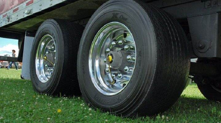 The harmonization of the Wide-Base Single Tires program will make shipments easier for trucking companies travelling between Saskatchewan and Ontario. 
