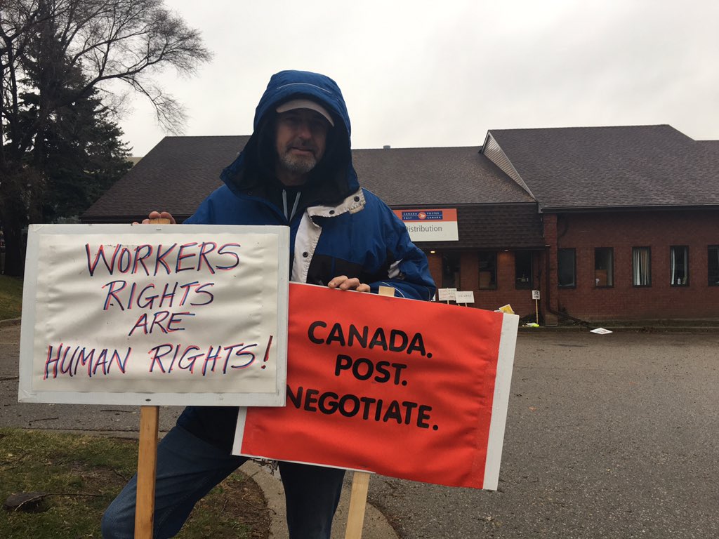 Julien Gignac is a grievance officer with CUPW Local 566.