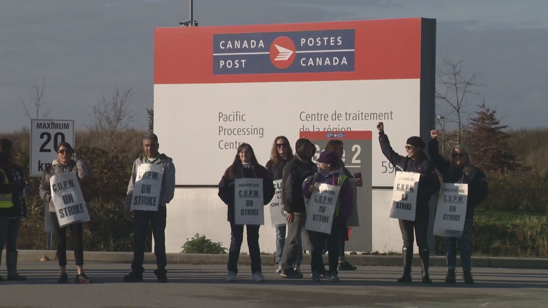 Rotating Postal Strikes Return To Metro Vancouver, Hit B.C. Parcel Hub ...