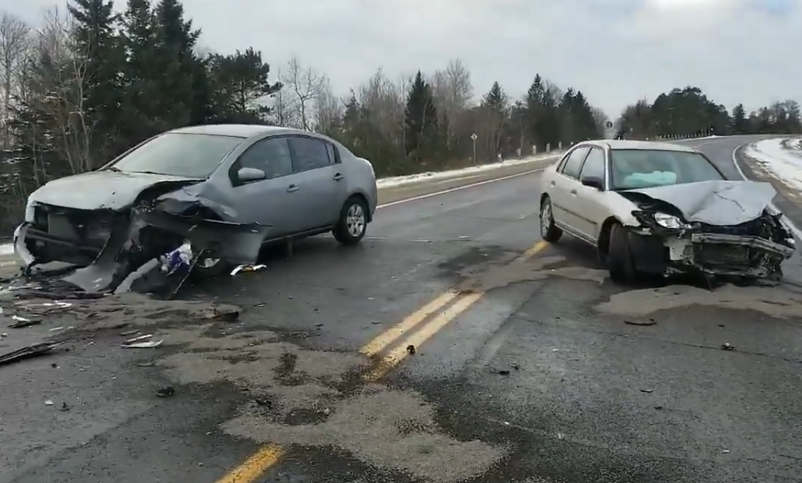 2-car crash closes Highway 7 between Guelph and Kitchener - image