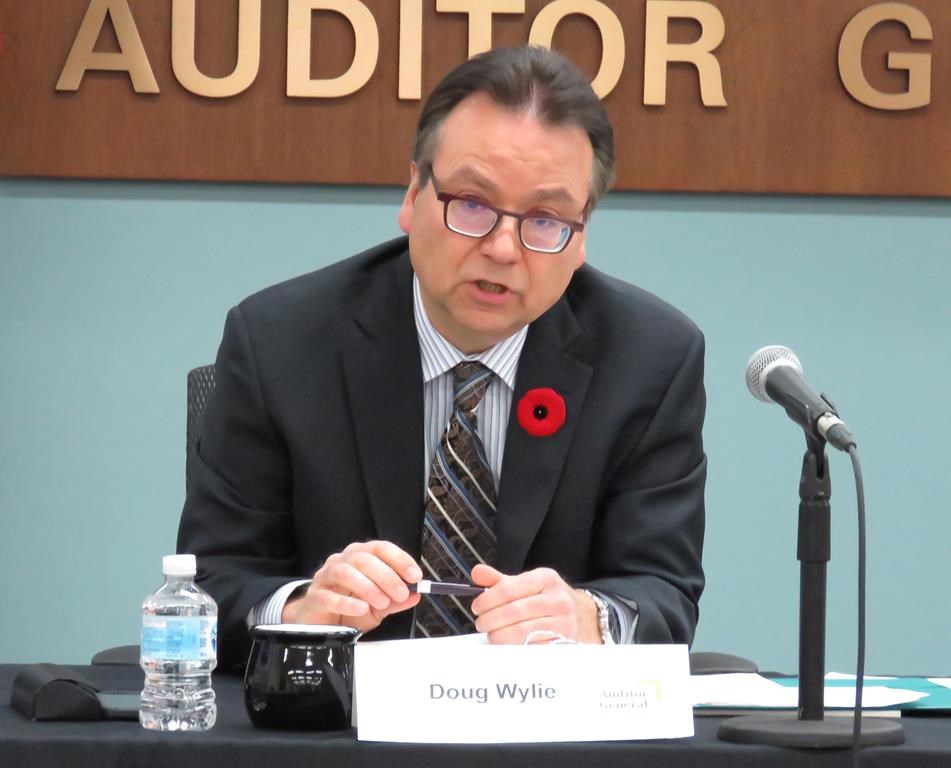 Alberta's new auditor general Doug Wylie delivers his first report in Edmonton, Wednesday, Nov.7, 2018. Wylie says the province needs to do a better job monitoring the contracts to run its $1-billion SuperNet program delivering broadband access.