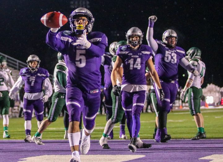 The Saskatchewan Huskies football team were unable to defeat the favourites two weeks in a row.