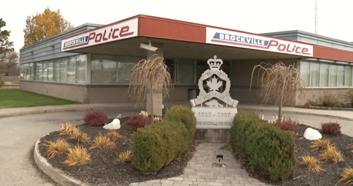 Brockville police asking for public’s help in search for bank robbers