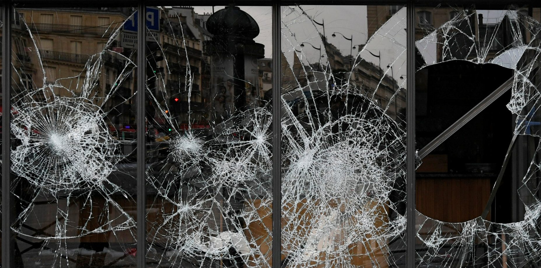 Повече собственици на фирми в Уинипег повишават сигурността на фона