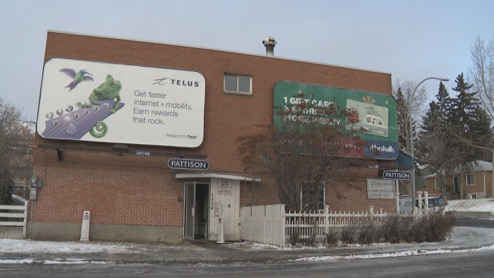 Calgary fire crews responded to reports of a structure fire near 14 Street S.W. and 28 Avenue S.W. at around 9:00 a.m. on Sunday.