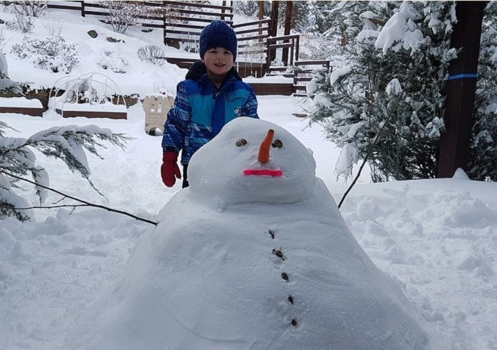 AJ Pratt snowman | Globalnews.ca
