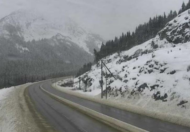 Windy conditions and snowfall of up to 25 cm are projected for the Coquihalla Highway.