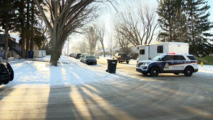 A standoff in Saskatoon’s Westmount neighbourhood has ended with six people taken into custody. 