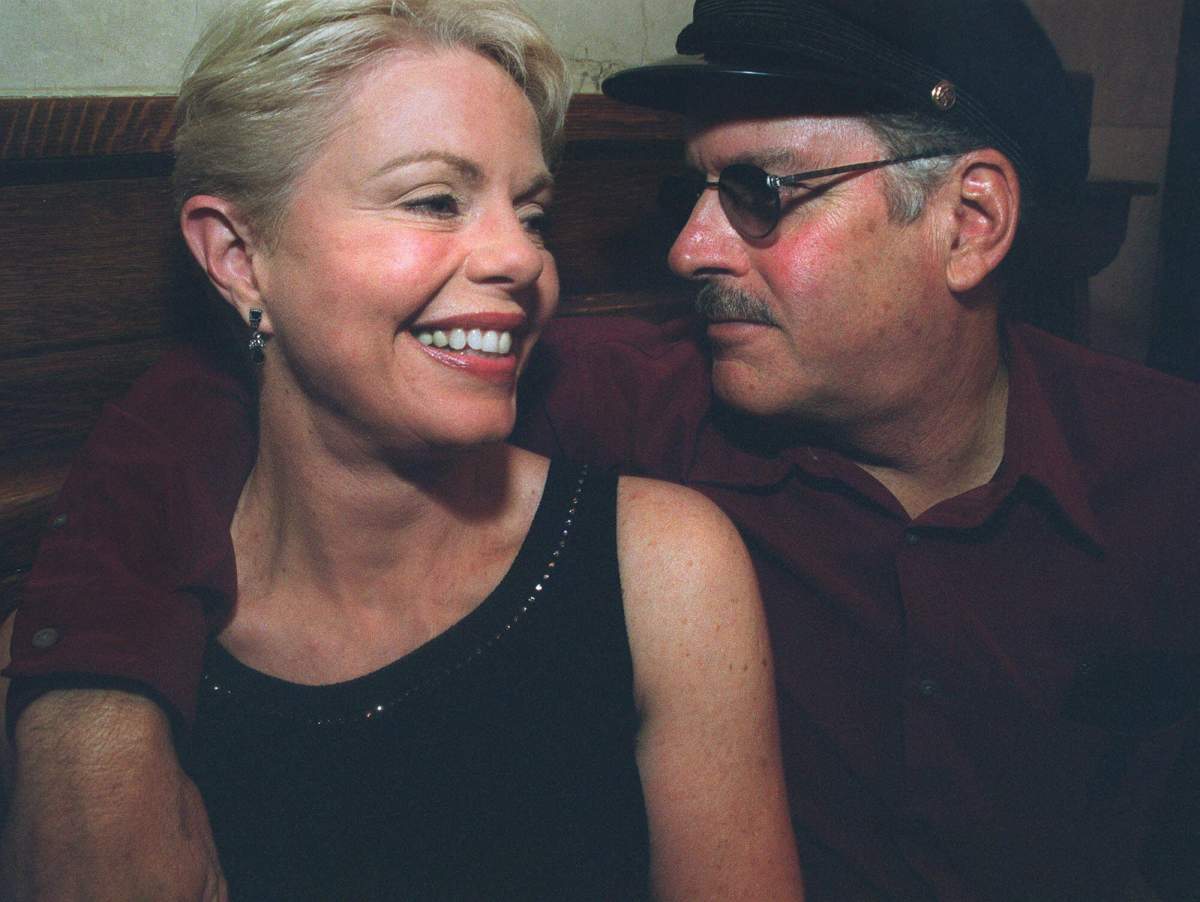 In this Aug. 22, 2001 file photo, Toni Tennille and then-husband Daryl Dragon, of the singing duo the Captain & Tennille, appear in New York.