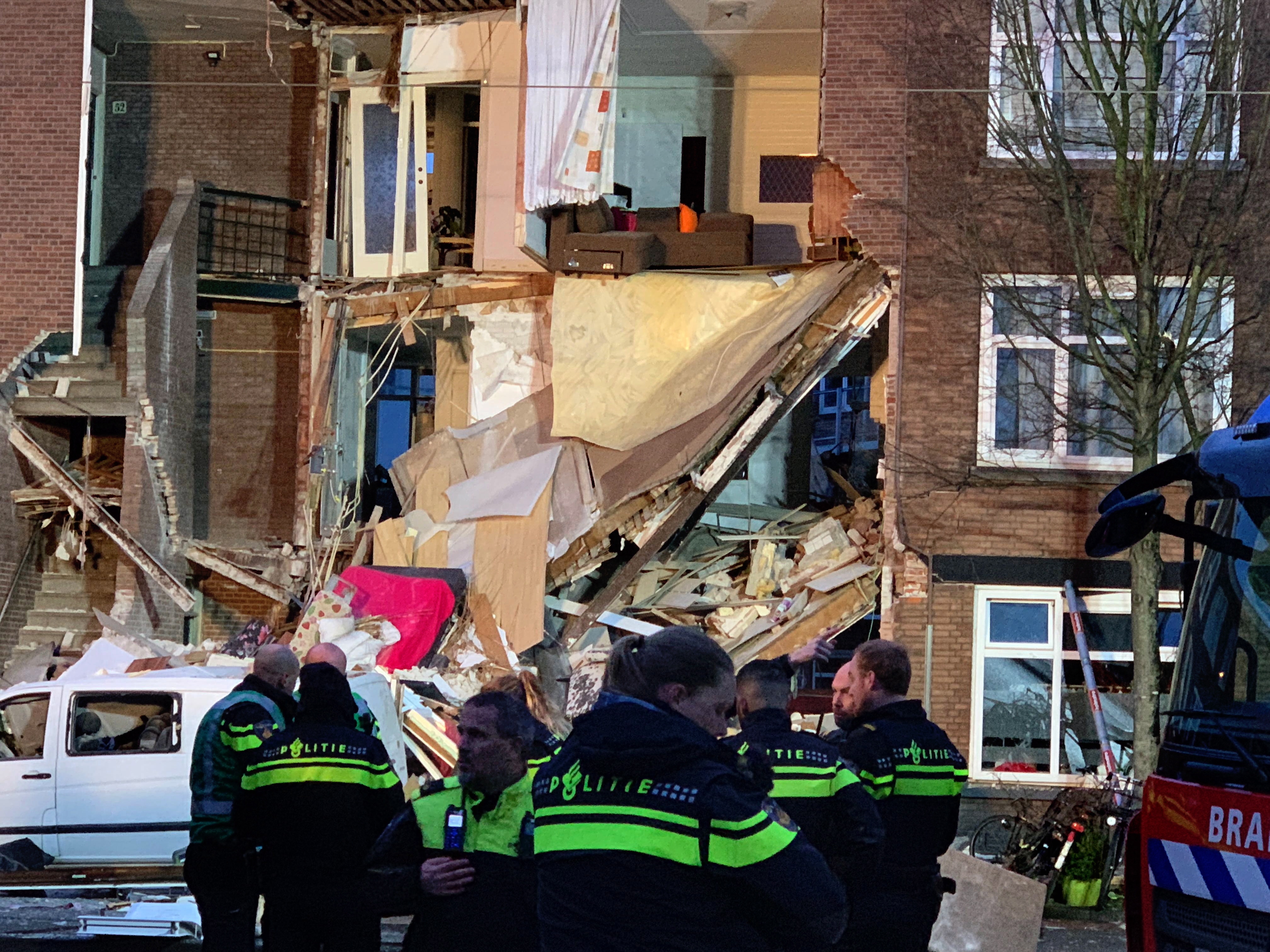 Suspected Gas Explosion Leaves 2 Injured In The Hague After Home ...